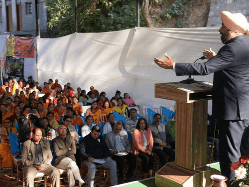 Governor Gurmit Singh participated as chief guest in the program of 'Vikas Bharat Sankalp Yatra'
