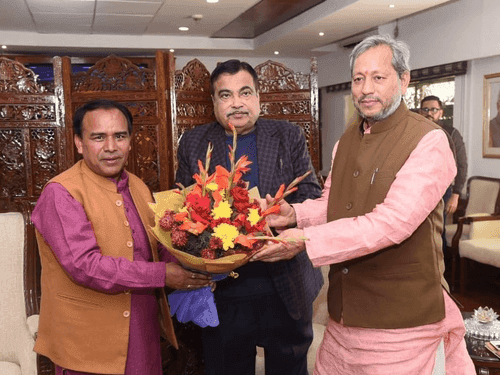 Cabinet Minister Dr. Dhan Singh Rawat met Road Transport and Highways Minister Nitin Gadkari