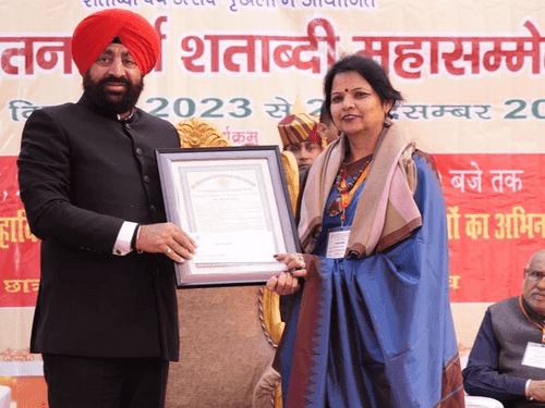 Governor Gurmit Singh participated in the centenary convention of Sanatan Dharma Pratinidhi Sabha Punjab