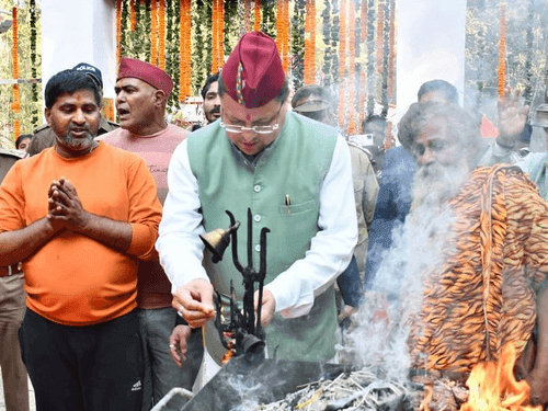 CM Dhami offered prayers at Bharamal temple of Khatima and accepted Prasad