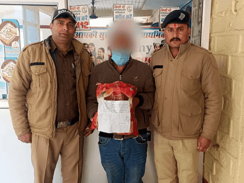 Bageshwar Police arrested accused with illegal liquor