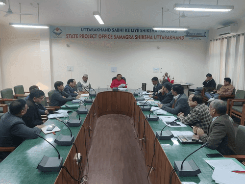 Review meeting of the Education Department was held under the chairmanship of Education Minister Dr. Dhan Singh Rawat