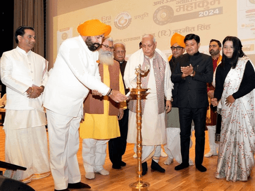 Governor Gurmit Singh inaugurated Amar Ujala-Graphic Era Jyotish Mahakumbh