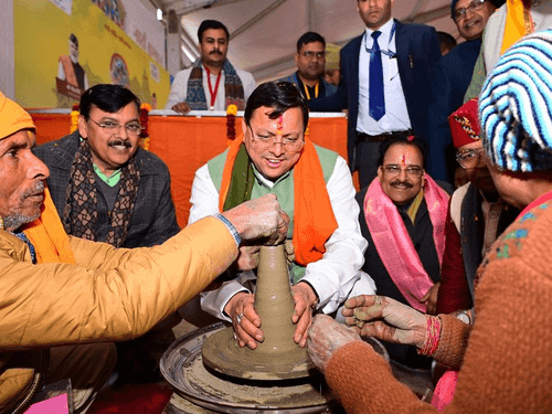 CM Dhami participated in the Narishakti Vandan Mahotsav program