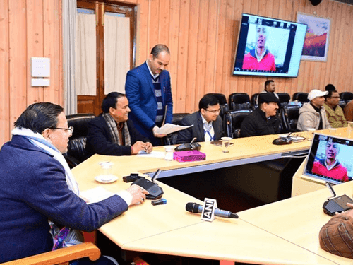 CM Dhami transferred funds to the accounts of 241 students through DBT
