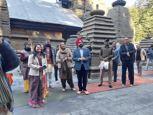 Chief Secretary physically reviewed the work being done in Jageshwar Dham