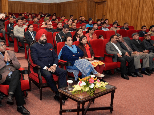 Ram Bhajan evening was organized in Raj Bhavan Auditorium