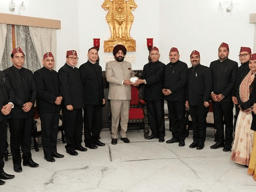 Officials of Uttarakhand Provincial Civil Service Association met the Governor