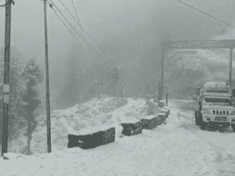 Snowfall continues in the mountains