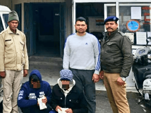 Smuggler arrested with 05.38 grams of illegal heroin and 125.40 grams of illegal hashish
