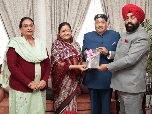 Founders of Hans Foundation, Mata Mangala and Bhole Ji Maharaj met the Governor