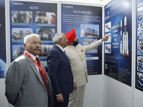 Governor Gurmit Singh participated in DEFSAT 2024 program