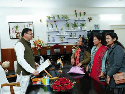 CM Dhami gave guidelines to officials regarding the implementation of departmental schemes
