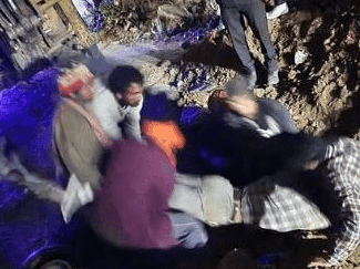 Two laborers buried under debris during excavation, one dead