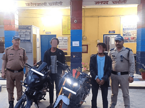Chamoli Police took action against 02 bikers doing stunts