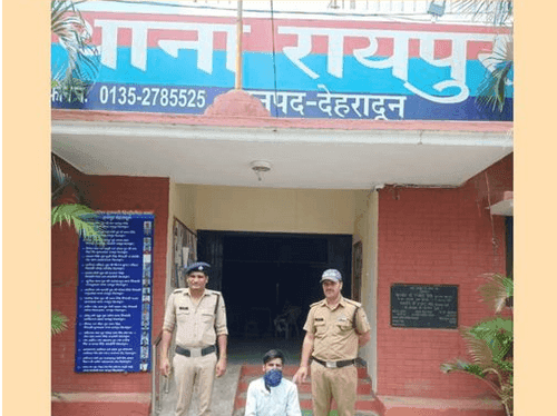 Accused arrested with stolen cash and other items