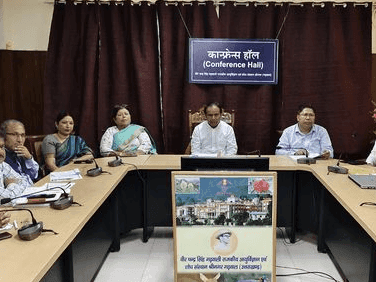 Health Minister Dr Dhan Singh Rawat held a meeting on 'intensive tree plantation'