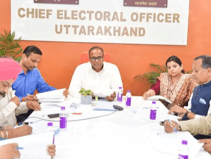 A meeting of political parties was organized in the secretariat