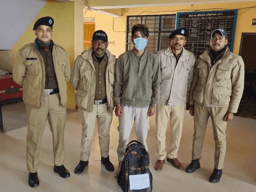 Pithoragarh Police arrested smuggler with illegal hashish