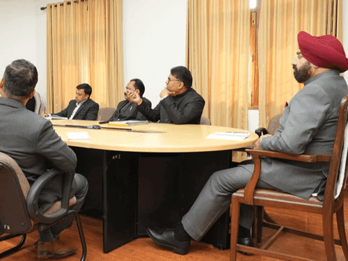 Vice Chancellor of Uttarakhand Ayurveda University gave presentation