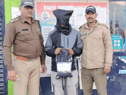 Pithoragarh Police arrested a smuggler with 800 grams of hashish