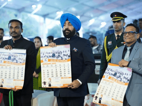 Governor Gurmit Singh participated in the program organized at Bannu School