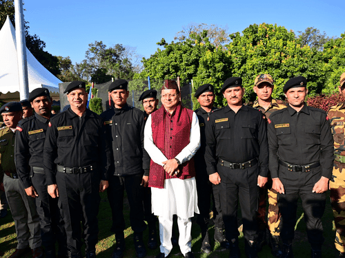 CM Dhami hoisted the national flag on the occasion of 76th Republic Day