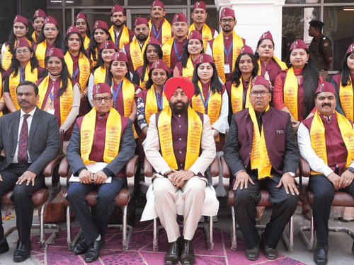 Governor Gurmit Singh participated in the convocation ceremony