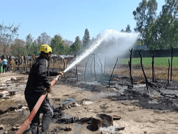 A hut caught fire, fire service brought the fire under control