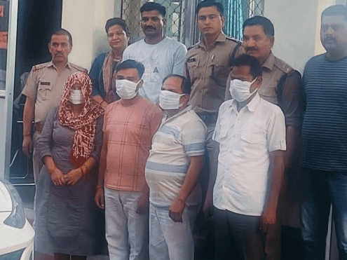 Four accused arrested for stealing gold from jewelers