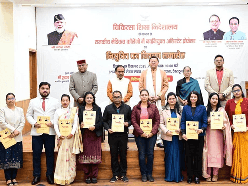 CM Dhami distributes appointment letters to 142 Assistant Professors