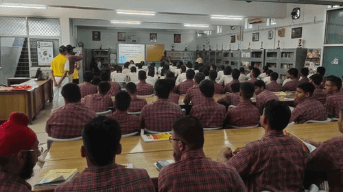Uttarakhand Police made school children aware