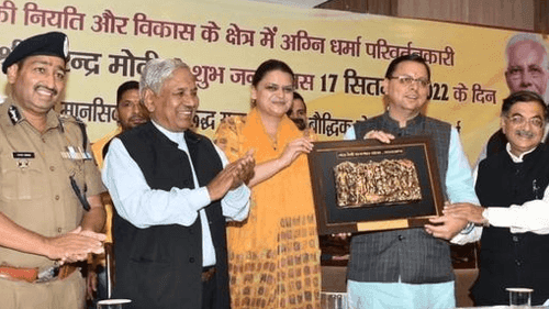 CM Dhami inaugurates the Prime Minister Shri Narendra Modi Literary Exhibition