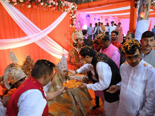 CM Dhami participated in the program 'Ek Diya Mera Bhi Dedicated to the Lord'