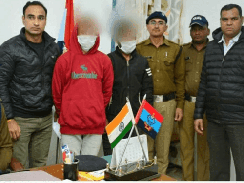 02 accused arrested with 3.022 kg charas