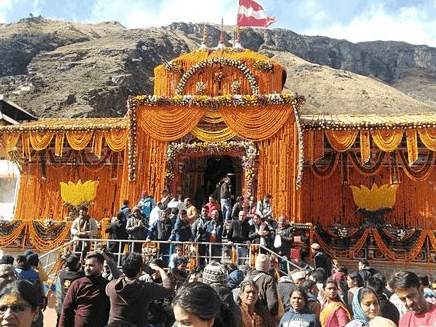 The doors of Shri Bhu-Baikunth Dham closed for winter
