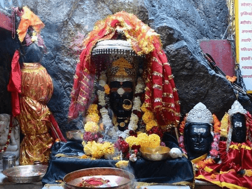 Maa Dhari Devi is seated at her original place
