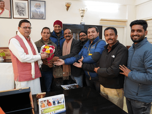 Media persons met CM Dhami