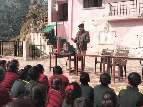 Fire Service Gopeshwar made students aware about fire equipments