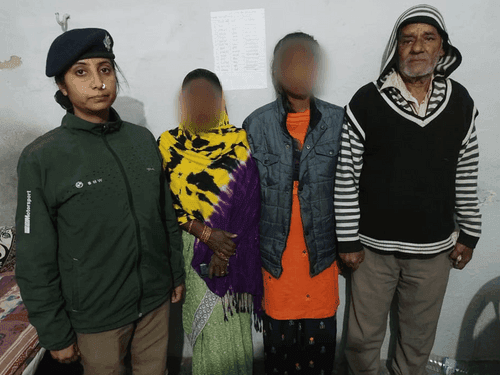 Pauri Police handed over the girl to her parents