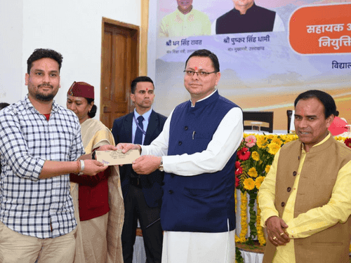 Uttarakhand Employment Fair organized at Chief Minister's residence