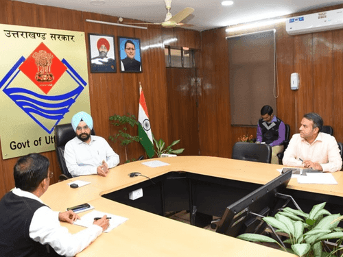 The Chief Secretary held a meeting with the officials and the District Magistrate
