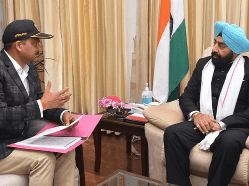 President of former military organization Pithoragarh met Governor Gurmeet Singh