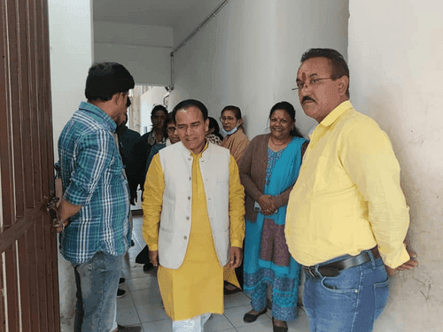 Minister Dr. Dhan Singh Rawat inspected the vishesh girls hostel