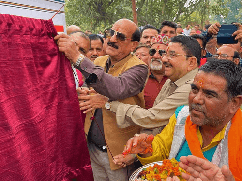 Cabinet Minister Subodh Uniyal inaugurated the project work in village-Kesharwala