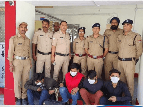 Uttarakhand Police arrested the absconding accused after snatching the bag