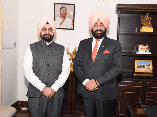 Chief Secretary Dr. S.S. Sandhu met Governor Gurmit Singh