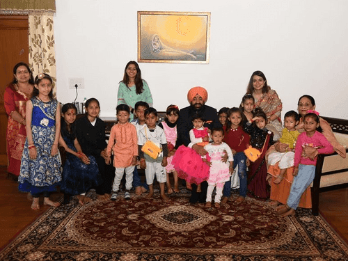 Governor Gurmit Singh performed Kanya Pujan