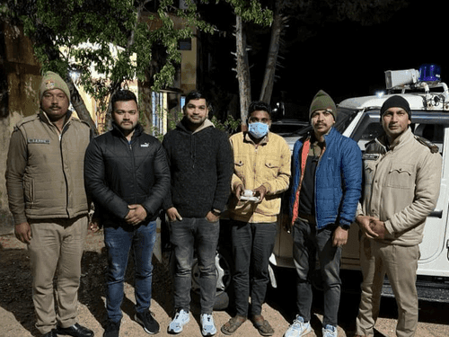 Smuggler arrested with 74.04 grams of smack