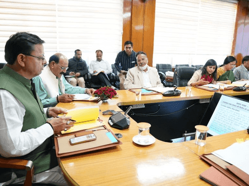 CM Dhami participated in the meeting of Uttarakhand Bhasha Sansthan